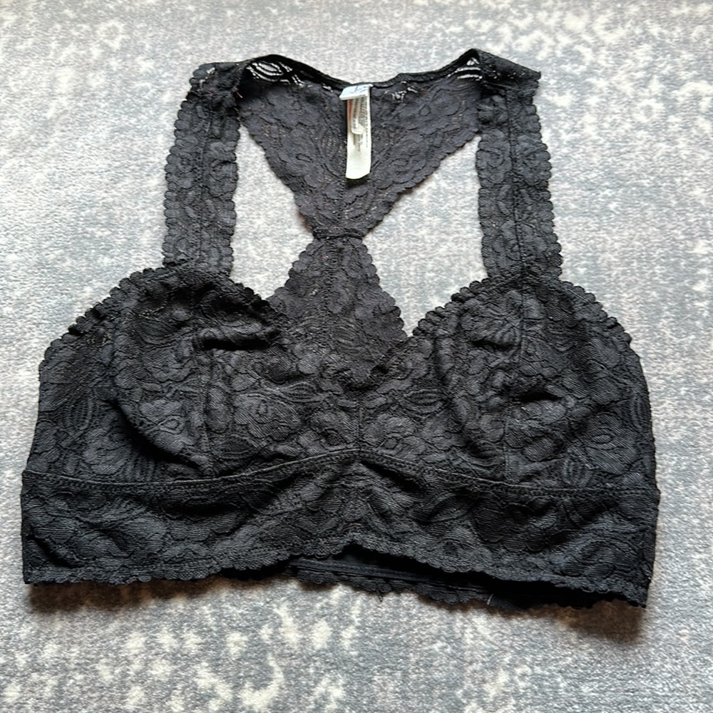 FREE PEOPLE BLACK LACE BRALETTE S/P